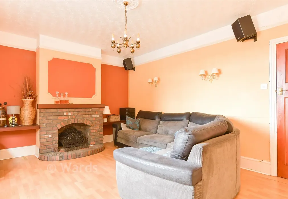 Lounge - Station Road, Cliffe, Rochester, Kent - Wards of Kent