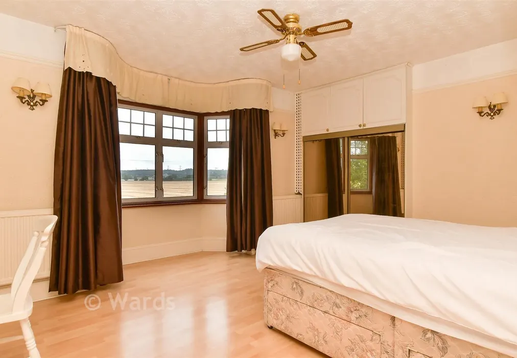 Bedroom 1 - Station Road, Cliffe, Rochester, Kent - Wards of Kent
