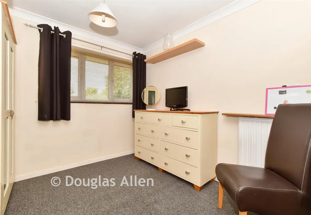 Bedroom 4 - Eastley, Basildon, Essex - Wards of Kent