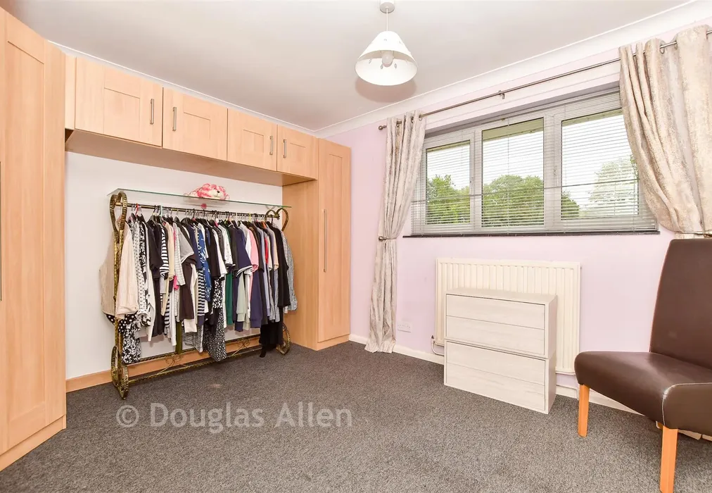 Bedroom 2 - Eastley, Basildon, Essex - Wards of Kent