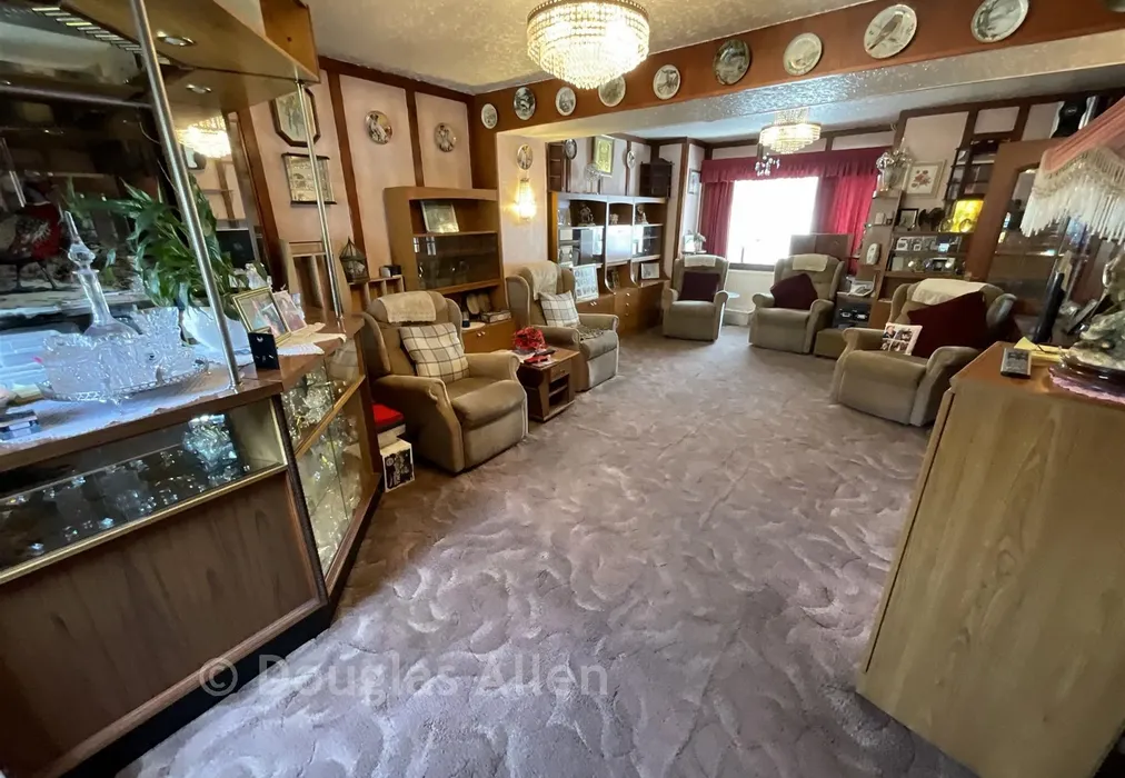 Lounge - Finchingfield Avenue, Woodford Green, Essex - Wards of Kent