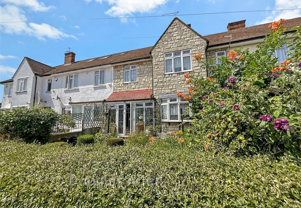 Front - Finchingfield Avenue, Woodford Green, Essex - Wards of Kent