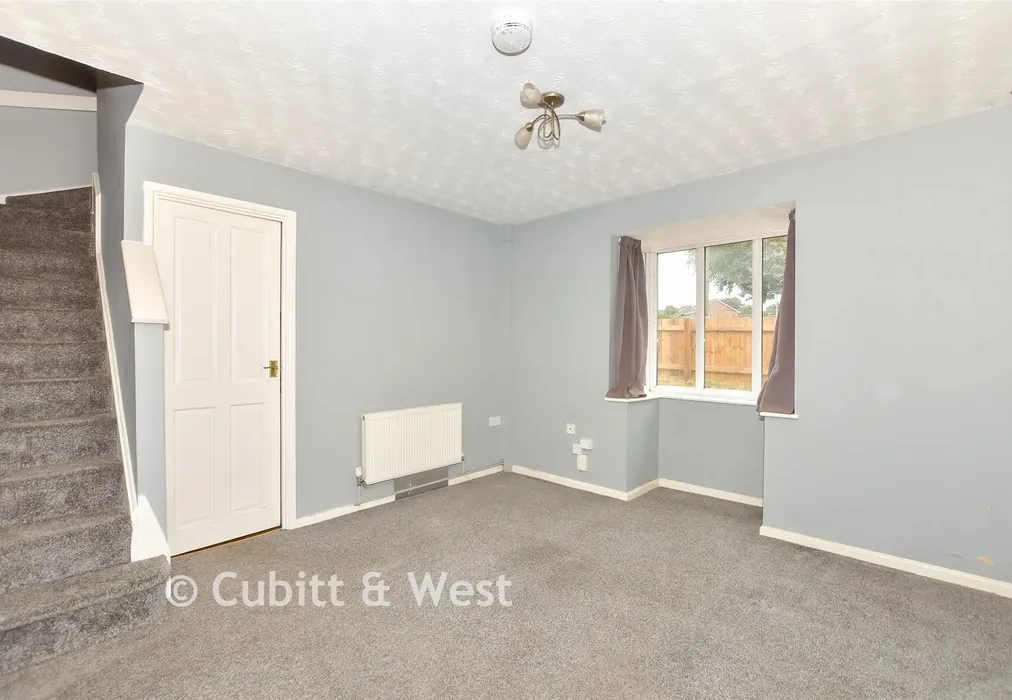 Lounge - Starina Gardens, Waterlooville, Hampshire - Wards of Kent