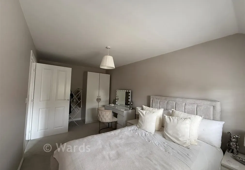 Bedroom 1 - Packham Drive, Tonbridge, Kent - Wards of Kent