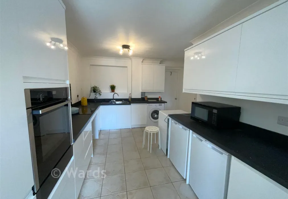 Kitchen - Bligh Way, Strood, Kent - Wards of Kent