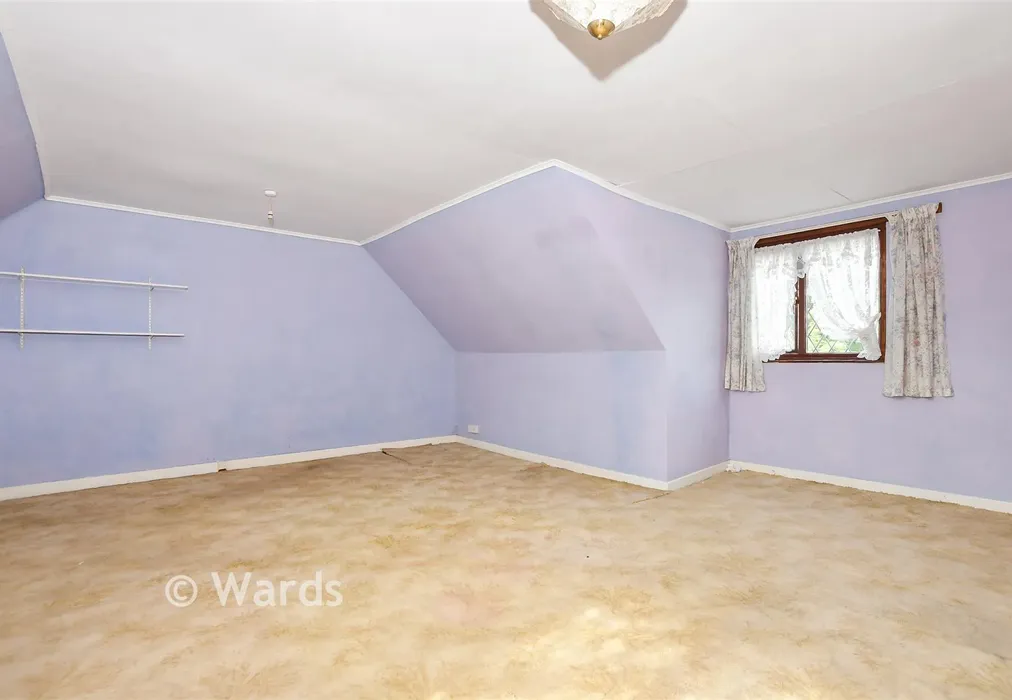 Bedroom 1 - Loose Road, Maidstone, Kent - Wards of Kent