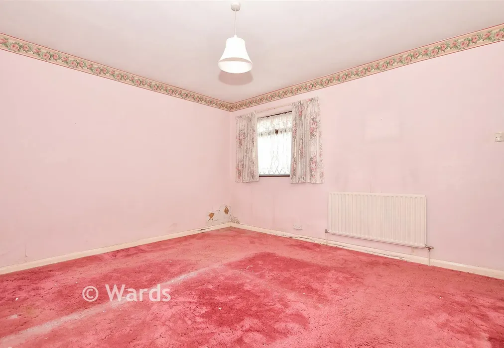Bedroom 2 - Loose Road, Maidstone, Kent - Wards of Kent