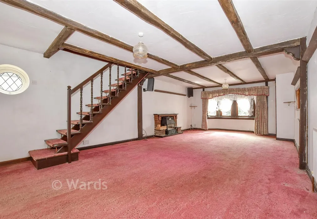 Lounge - Loose Road, Maidstone, Kent - Wards of Kent