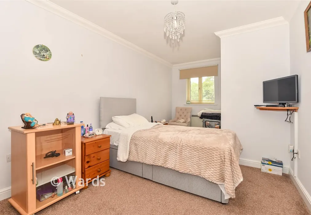 Bedroom - Hoxton Close, Ashford, Kent - Wards of Kent