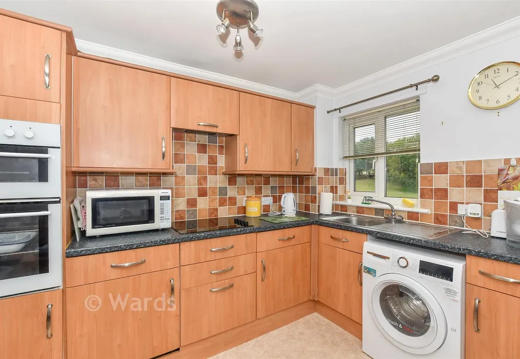 Kitchen/Living Room - Hoxton Close, Ashford, Kent - Wards of Kent