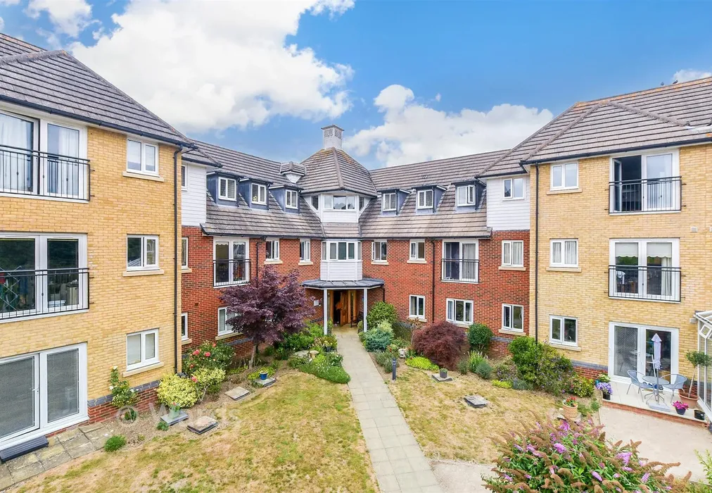 External (Web) - Hoxton Close, Ashford, Kent - Wards of Kent