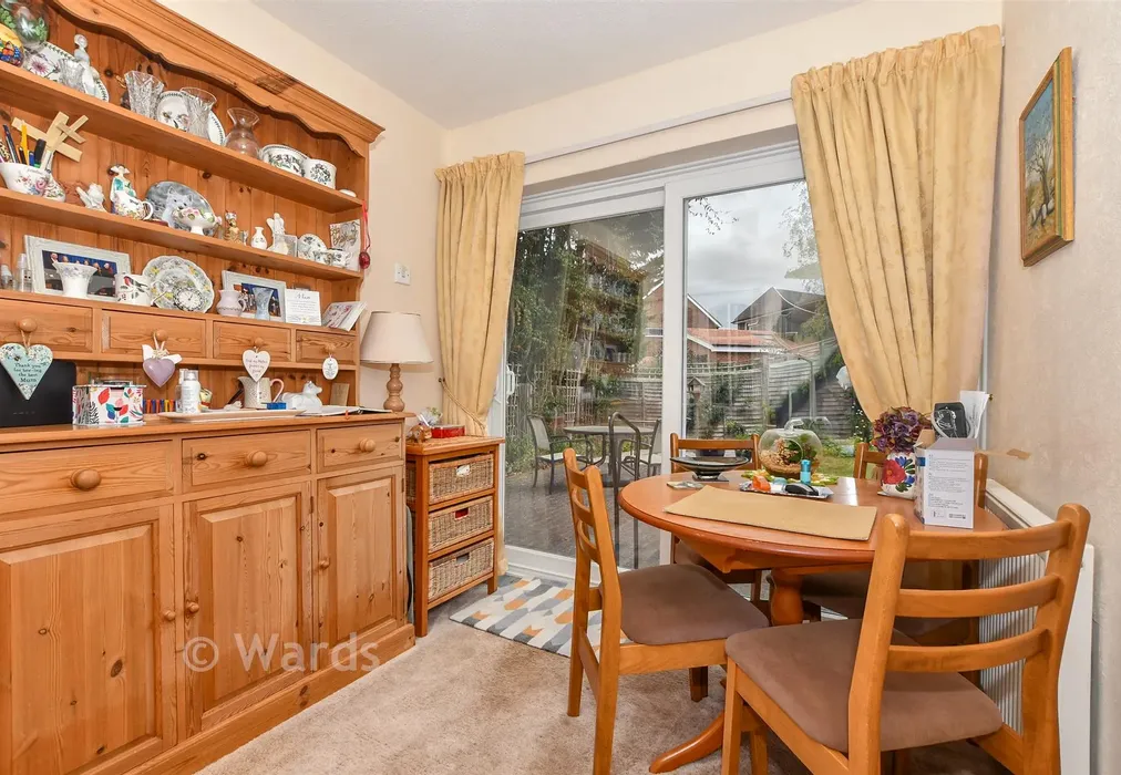 Dining Room - Glebelands, Biddenden, Kent - Wards of Kent