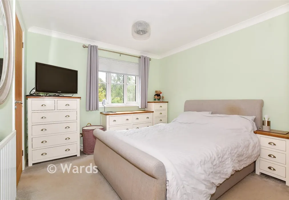 Bedroom 1 - Carmans Close, Loose, Maidstone, Kent - Wards of Kent