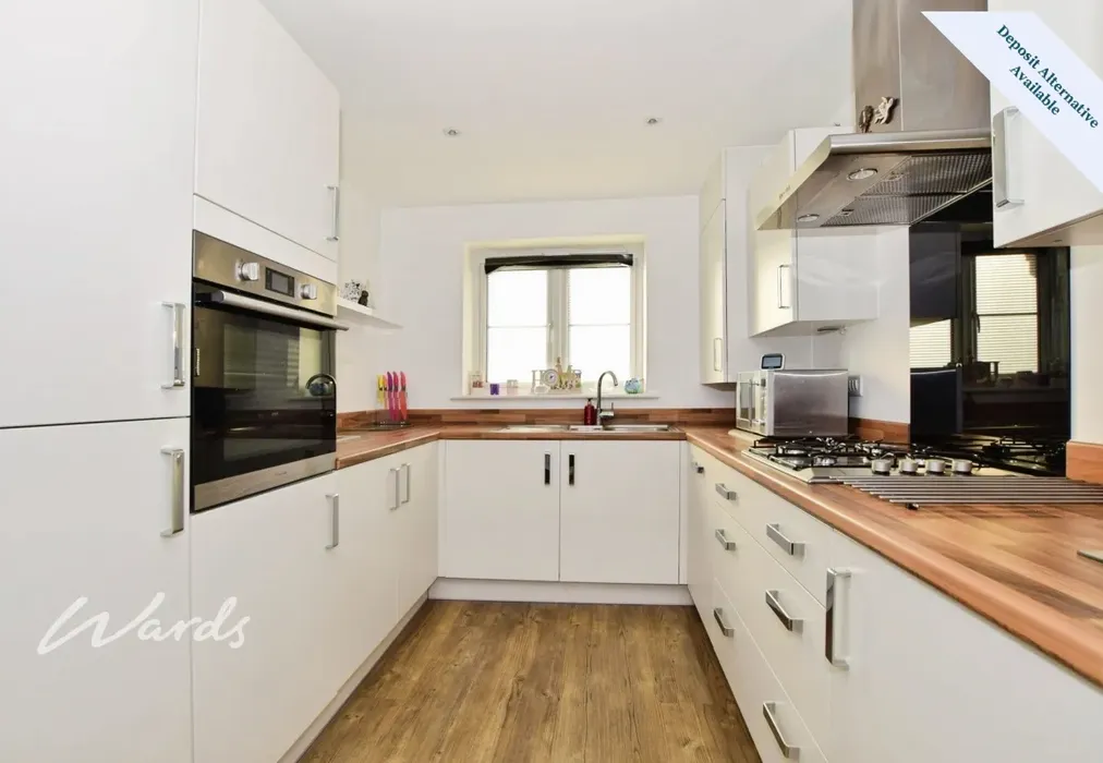 Kitchen - Longsole Way Maidstone ME16 - Wards of Kent