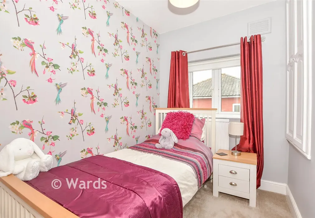 Bedroom 5 - Walnut Tree Lane, Loose, Maidstone, Kent - Wards of Kent