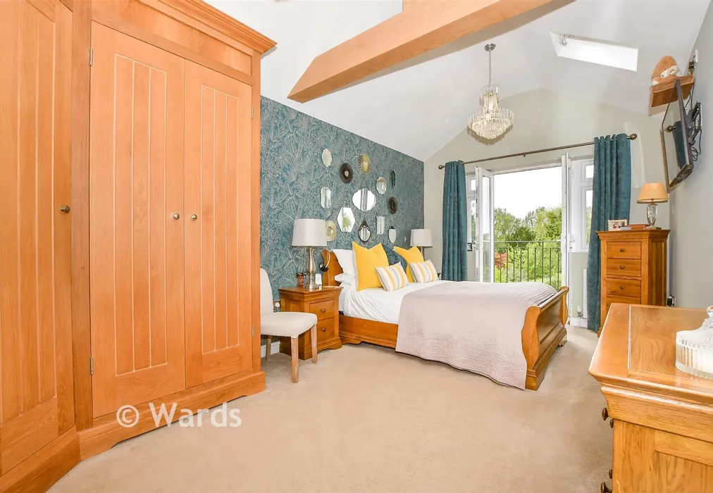Main Bedroom - Walnut Tree Lane, Loose, Maidstone, Kent - Wards of Kent