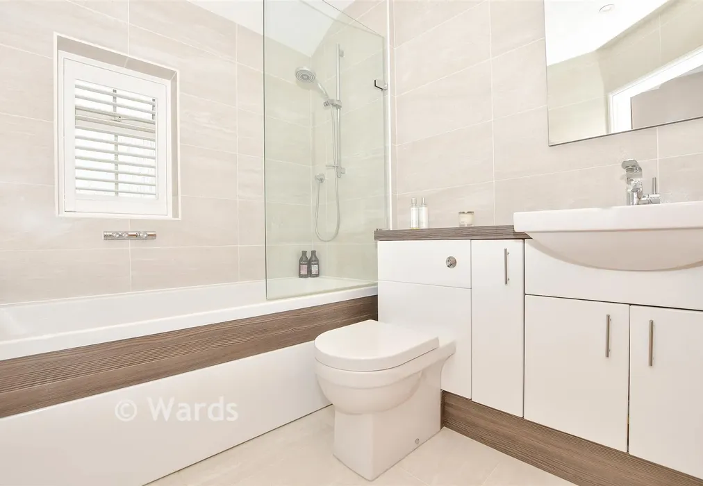 Bathroom - Walnut Tree Lane, Loose, Maidstone, Kent - Wards of Kent