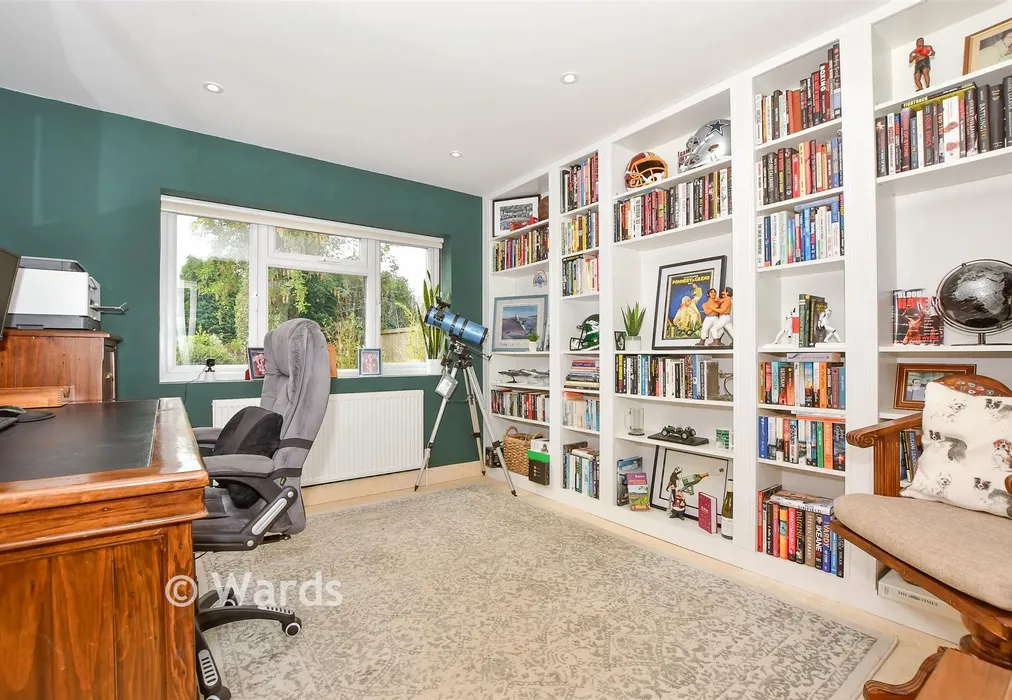 Study - Walnut Tree Lane, Loose, Maidstone, Kent - Wards of Kent