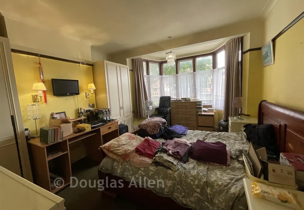 Bedroom - High Street South, London - Wards of Kent