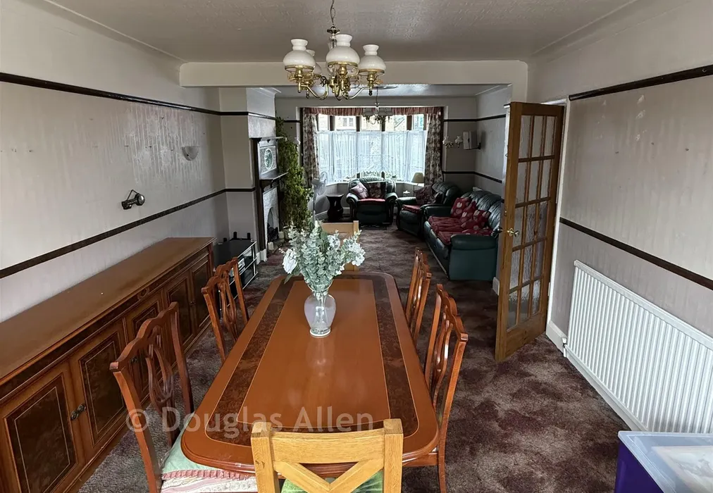 Dining Area C - High Street South, London - Wards of Kent