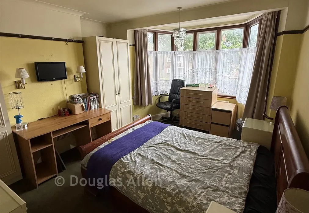 Bedroom C - High Street South, London - Wards of Kent