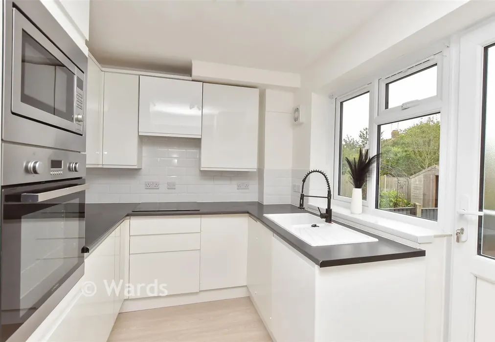 Kitchen - Alder Close, Sheerness, Kent - Wards of Kent