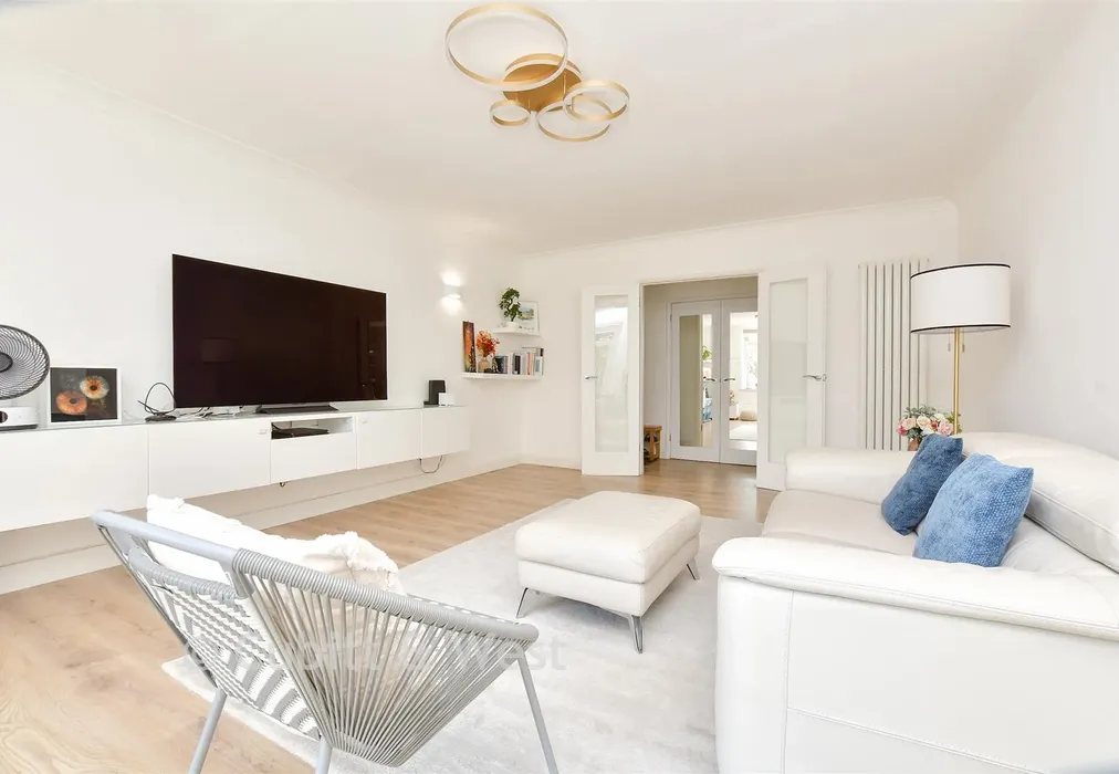 Lounge - Worcester Road, Sutton, Surrey - Wards of Kent