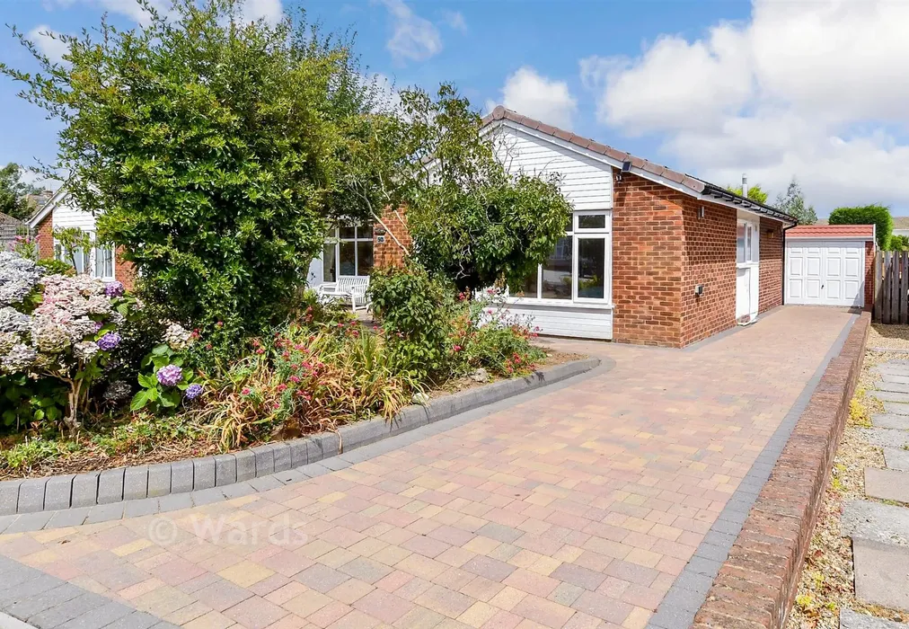 Driveway/Parking - Springett Way, Coxheath, Maidstone, Kent - Wards of Kent