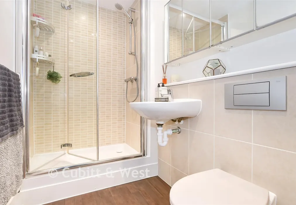 En-Suite Shower Room - Lexington Drive, Haywards Heath, West Sussex - Wards of Kent