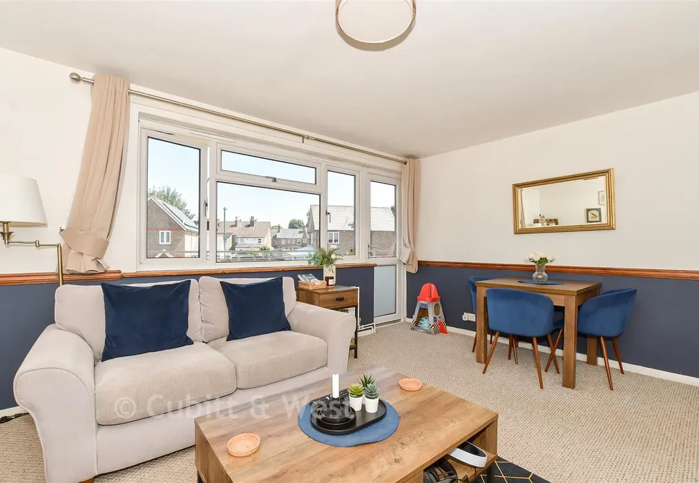 Kitchen - Hardy Close, Horsham, West Sussex - Wards of Kent