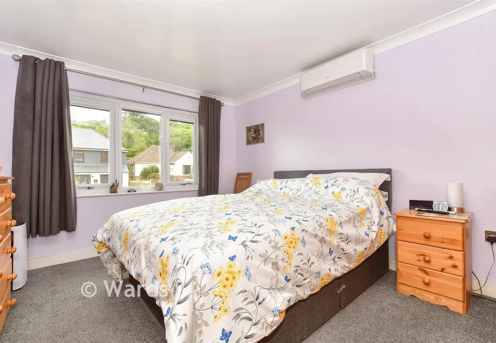 Bedroom 1 - Deanwood Road, Dover, Kent - Wards of Kent