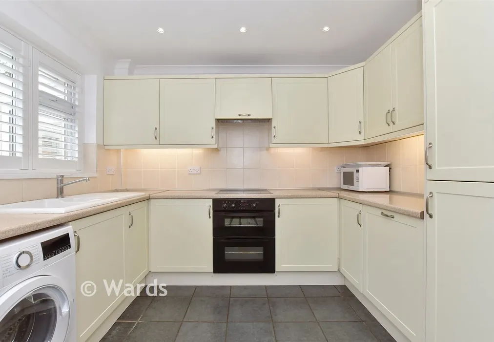 Kitchen - Cherry Lane, Great Mongeham, Deal, Kent - Wards of Kent