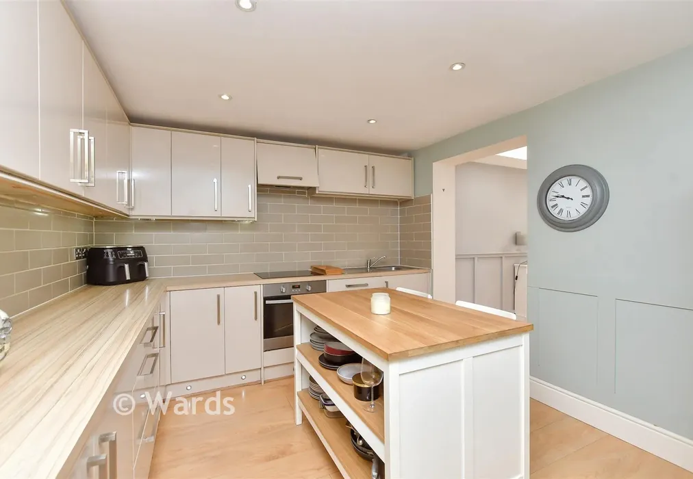 Kitchen - Skinner Street, Gillingham, Kent - Wards of Kent