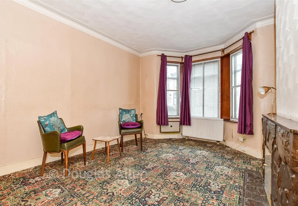 Lounge - Ruckholt Road, Leyton - Wards of Kent