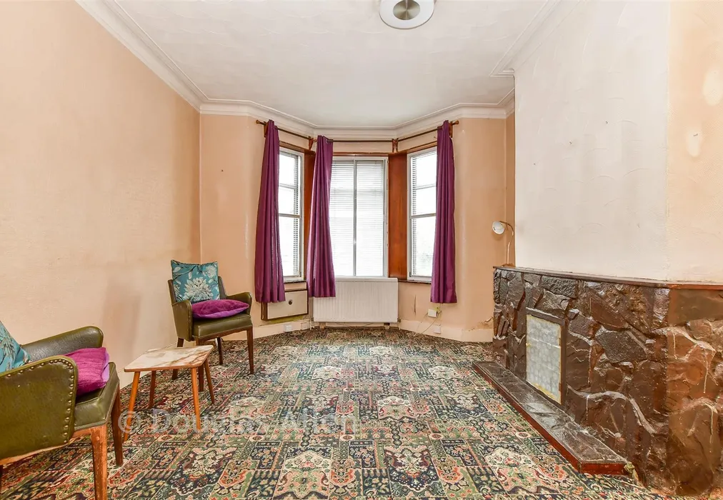 Lounge - Ruckholt Road, Leyton - Wards of Kent