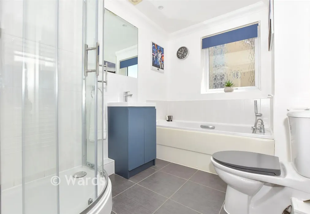 Bathroom - Paxton Avenue, Hawkinge, Folkestone, Kent - Wards of Kent