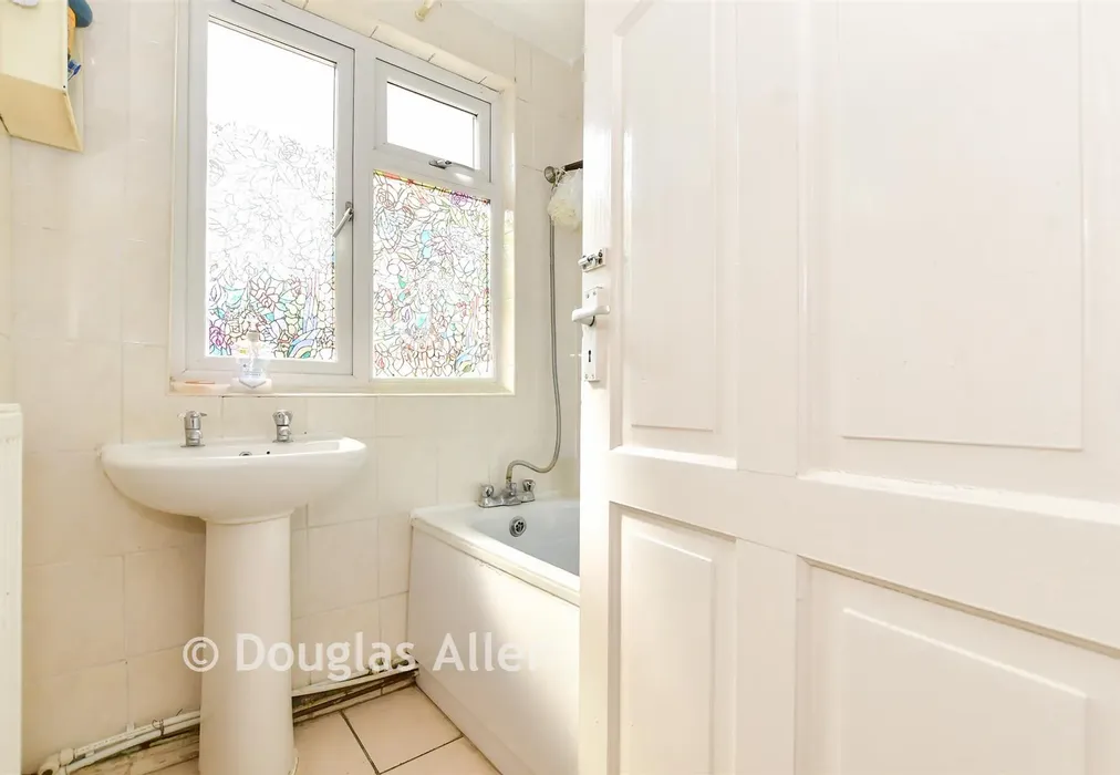 Bathroom - Skeltons Lane, Leyton - Wards of Kent