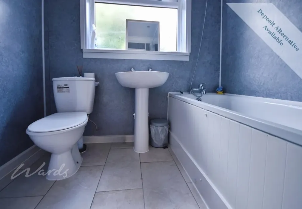 glencoe bathroom - Glencoe Road Chatham ME4 - Wards of Kent