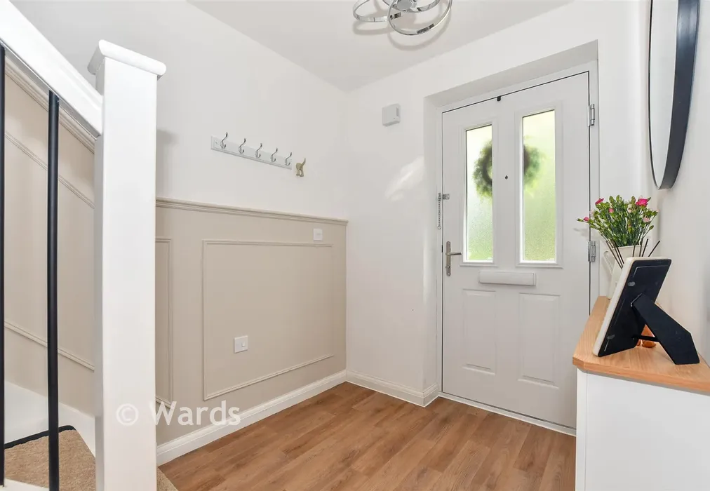 Entrance Hall - Long Strakes, Staplehurst, Tonbridge, Kent - Wards of Kent