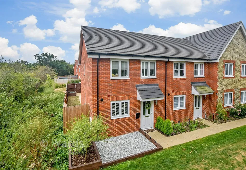 External (Web) - Long Strakes, Staplehurst, Tonbridge, Kent - Wards of Kent
