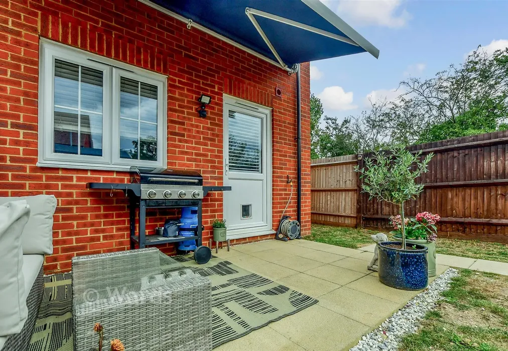 Patio / Decking - Long Strakes, Staplehurst, Tonbridge, Kent - Wards of Kent