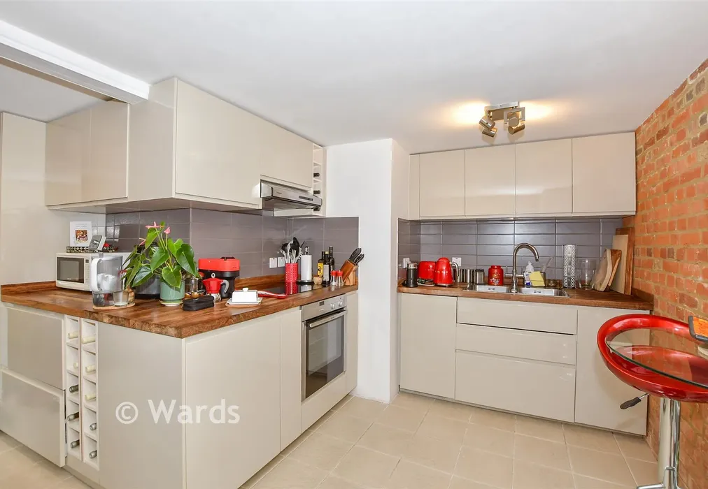 Kitchen - Mill Street, East Malling, West Malling, Kent - Wards of Kent