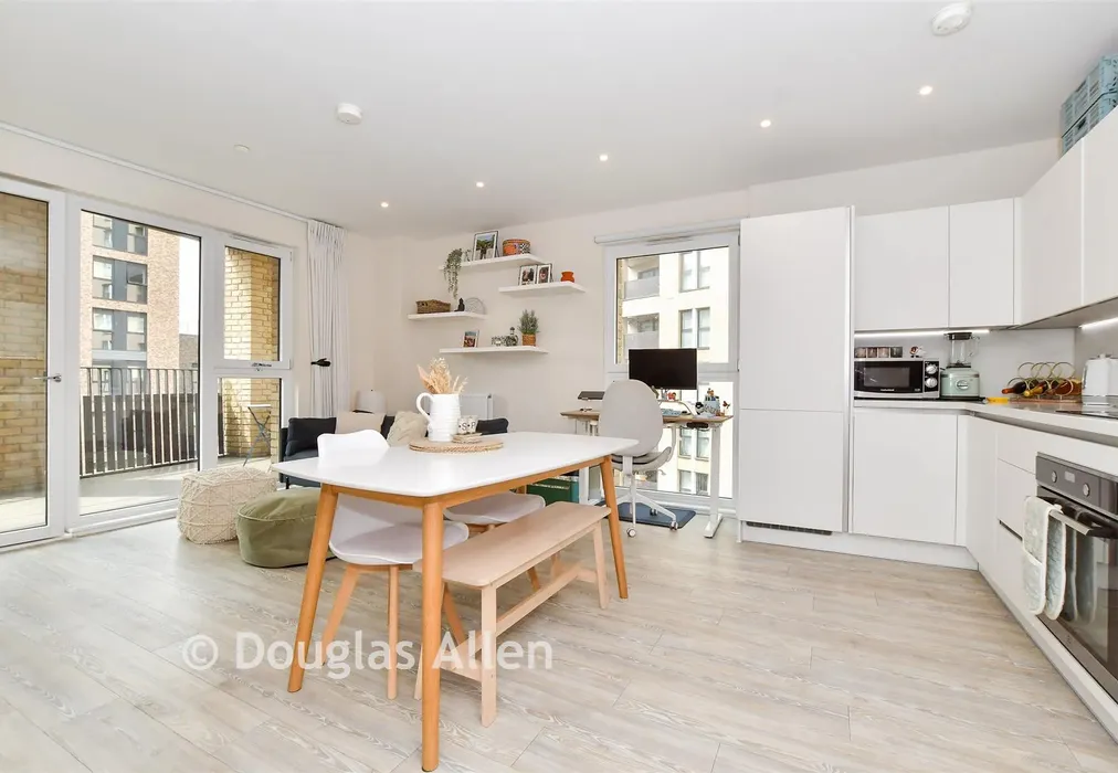 Lounge/Diner/Kitchen - Forest Road, Walthamstow - Wards of Kent