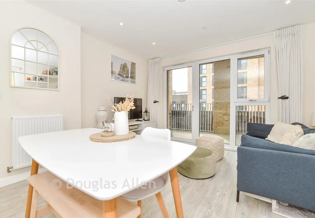 Lounge/Diner/Kitchen - Forest Road, Walthamstow - Wards of Kent