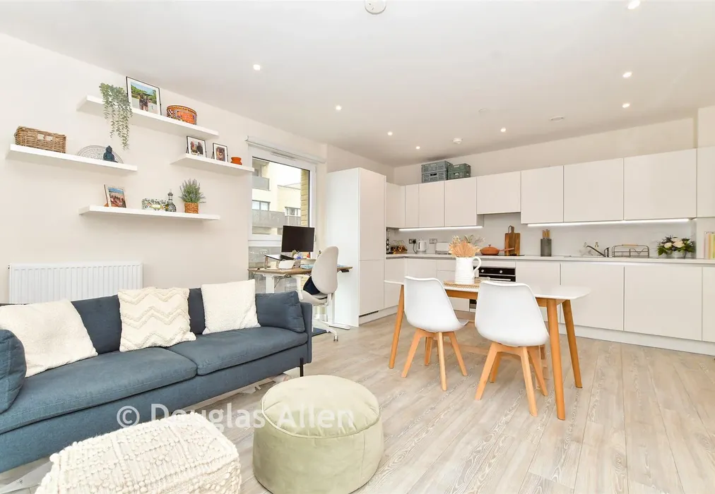 Lounge/Diner/Kitchen - Forest Road, Walthamstow - Wards of Kent