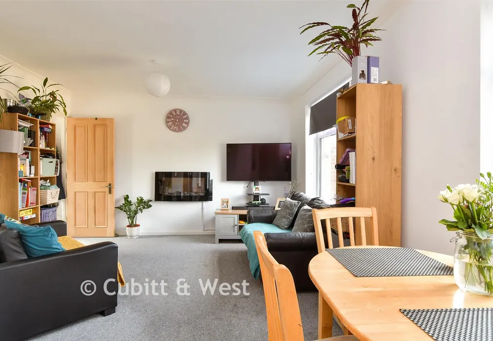 Lounge/ Diner - Rustington Road, Brighton, East Sussex - Wards of Kent