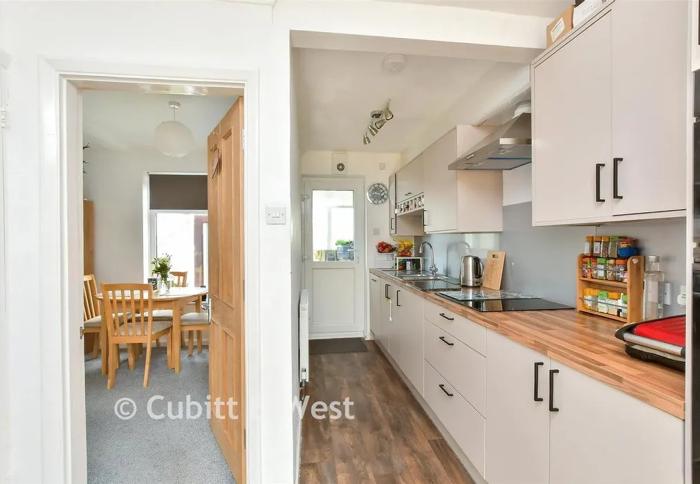 Kitchen - Rustington Road, Brighton, East Sussex - Wards of Kent