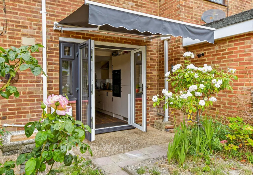 External Lifestyle Photograph - Rustington Road, Brighton, East Sussex - Wards of Kent