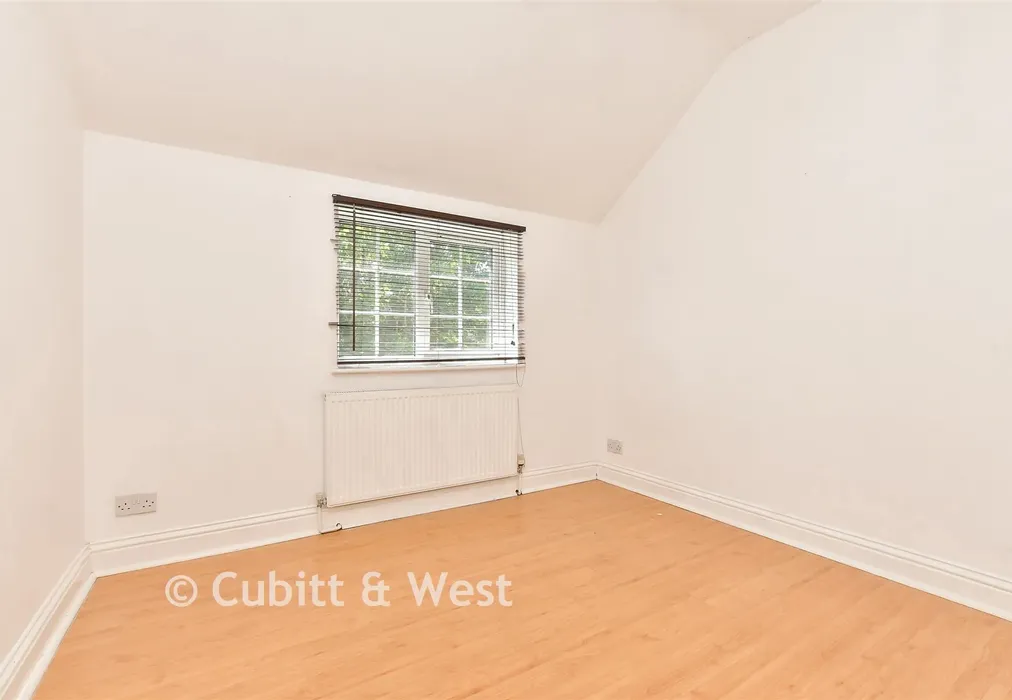 Bedroom 2 - Woodcote Mews, Wallington, Surrey - Wards of Kent