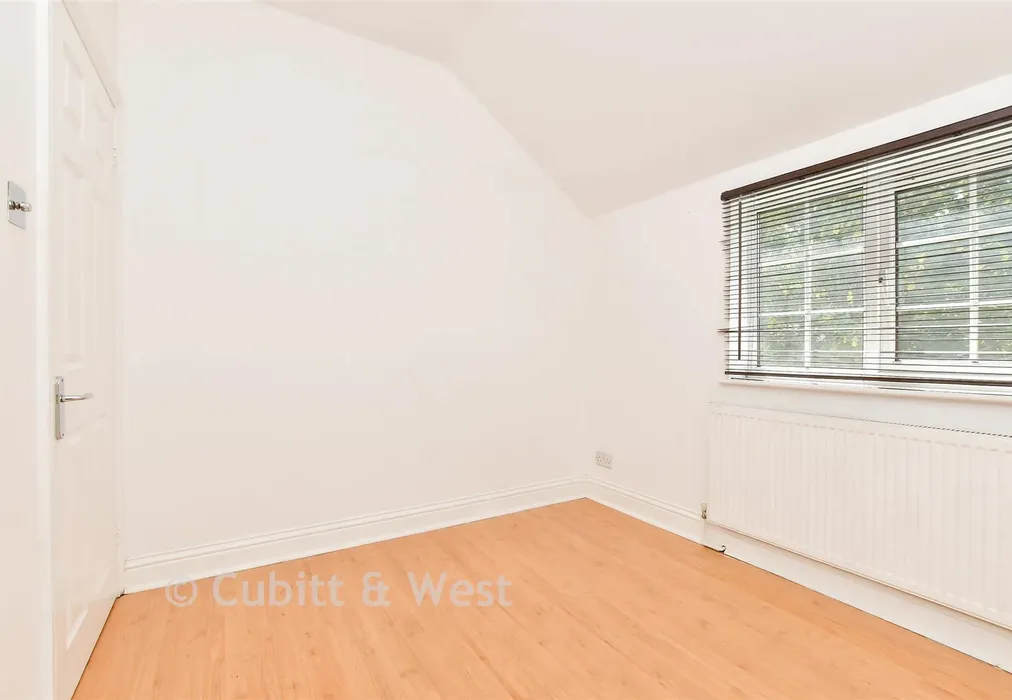 Bedroom 2 - Woodcote Mews, Wallington, Surrey - Wards of Kent